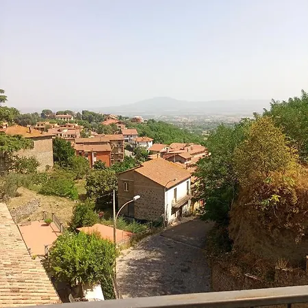 A Pochi Passi Dal Centro Di Montefiascone